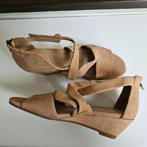 Eileen Fisher Tan Camel Low Wedge Suede Sandals Size 7